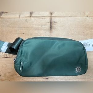 Lululemon Everywhere Belt Bag 1L